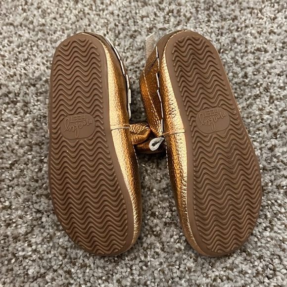 Monkey Feet size 2-3Y rose gold toddler shoe - Picture 4 of 4